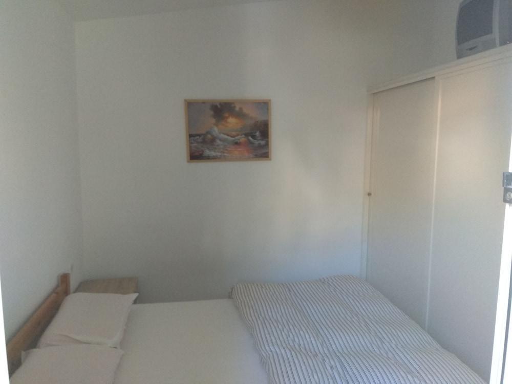 Roula'S Rooms Aegina Exterior foto